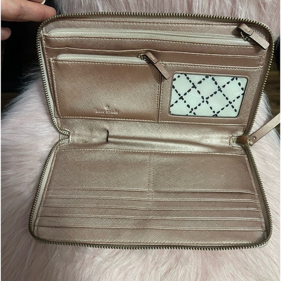 Kate Spade wallet - Picture 2 of 4